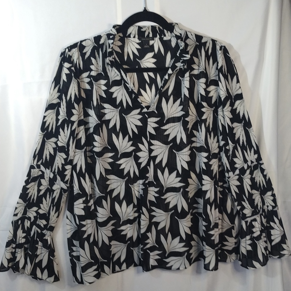 Ann Taylor Ruffled Top - Picture 2 of 11